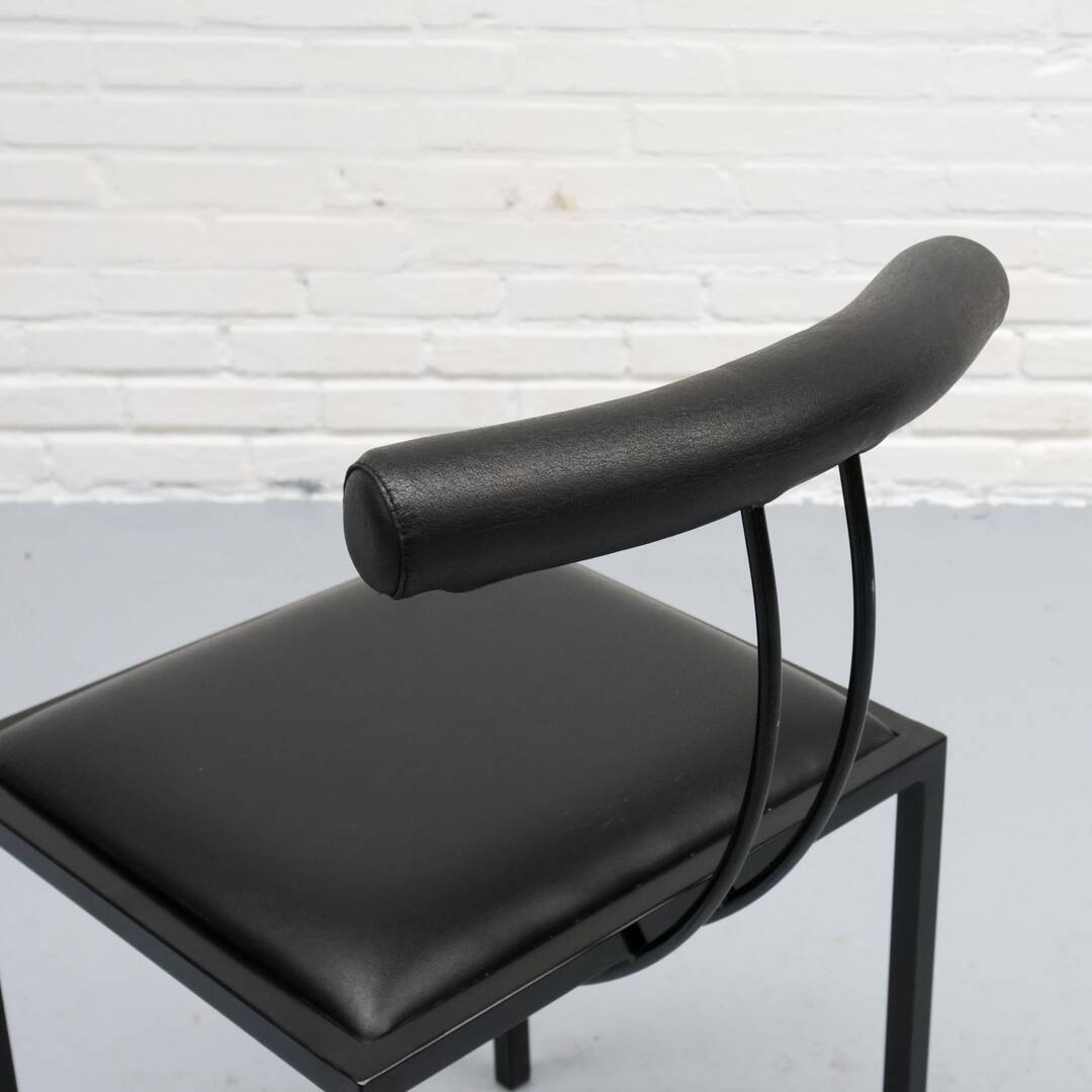 Chaise de salle à manger postmoderne Artelano
