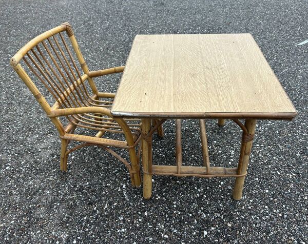 Bureau et chaise enfant en rotin