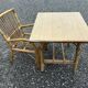 Bureau et chaise enfant en rotin
