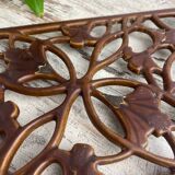 Rectangular cast iron trivet