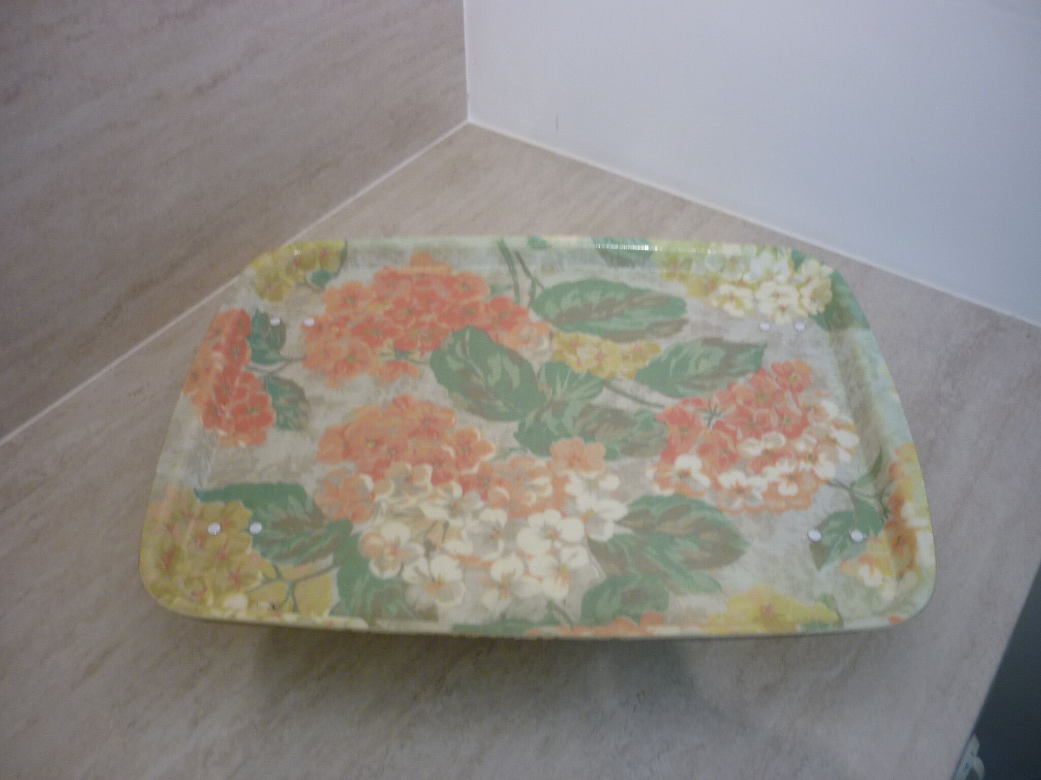 Breakfast tray on feet