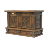 Buffet bas de style néo-gothique