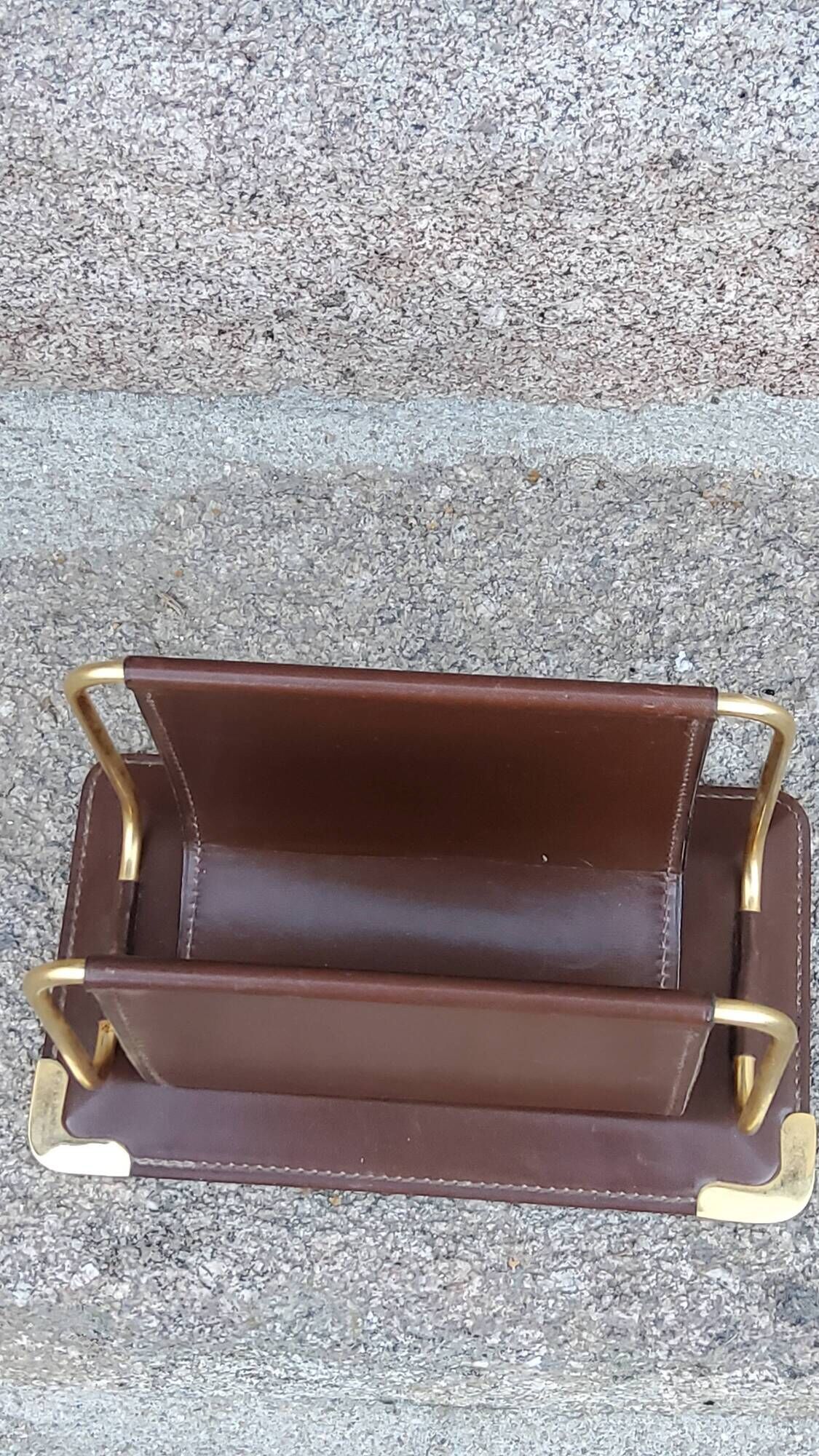 Letter holder in Havana leather and gold metal Longchamp from the 70s