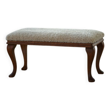 Banc danois de style rococo, pieds cabrioles et assise en laine d'agneau, début du 20e siècle