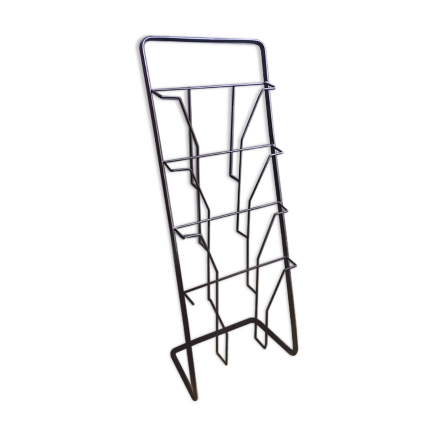 Vertical magazine holder