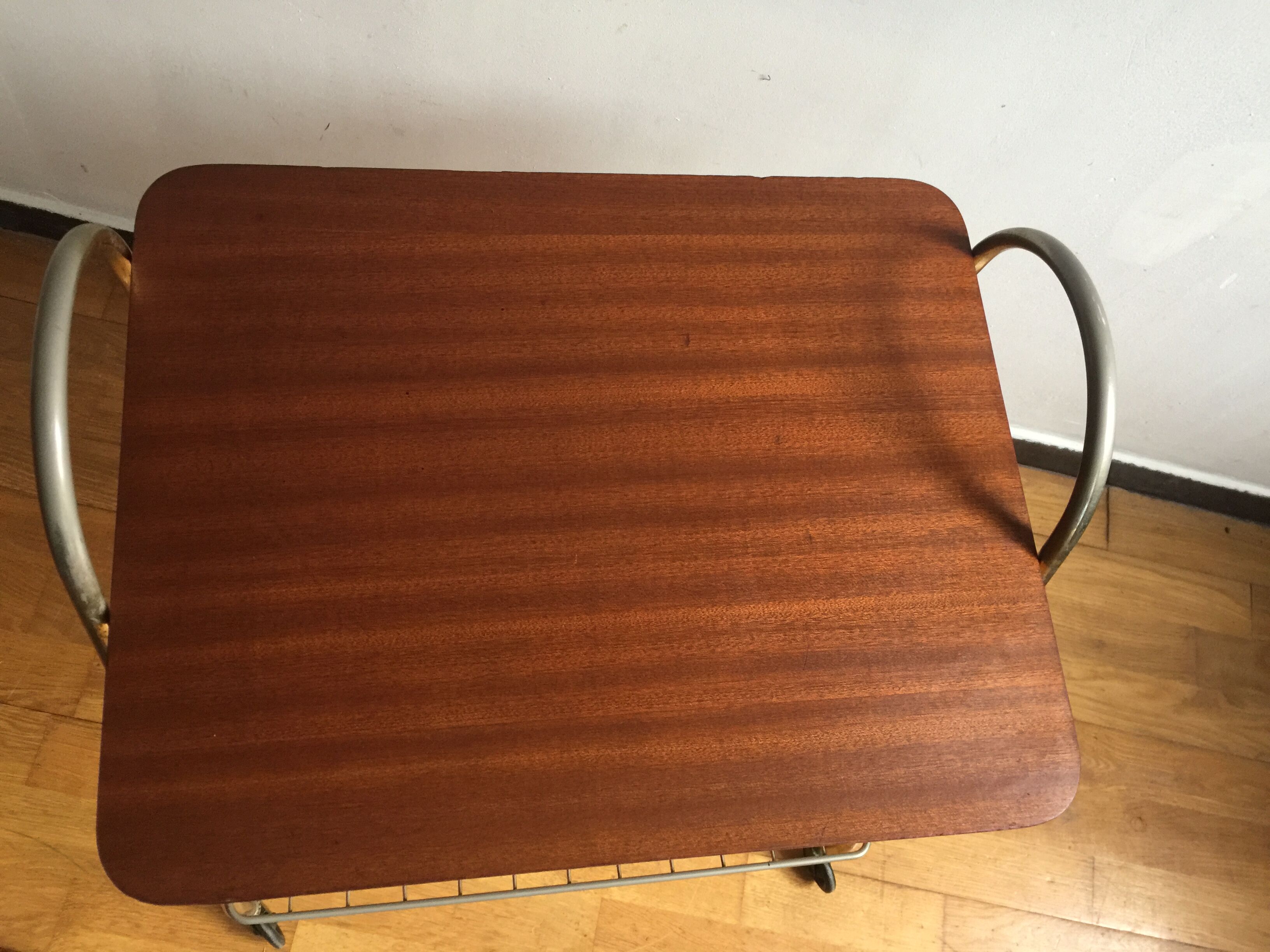 Vinyl holder service