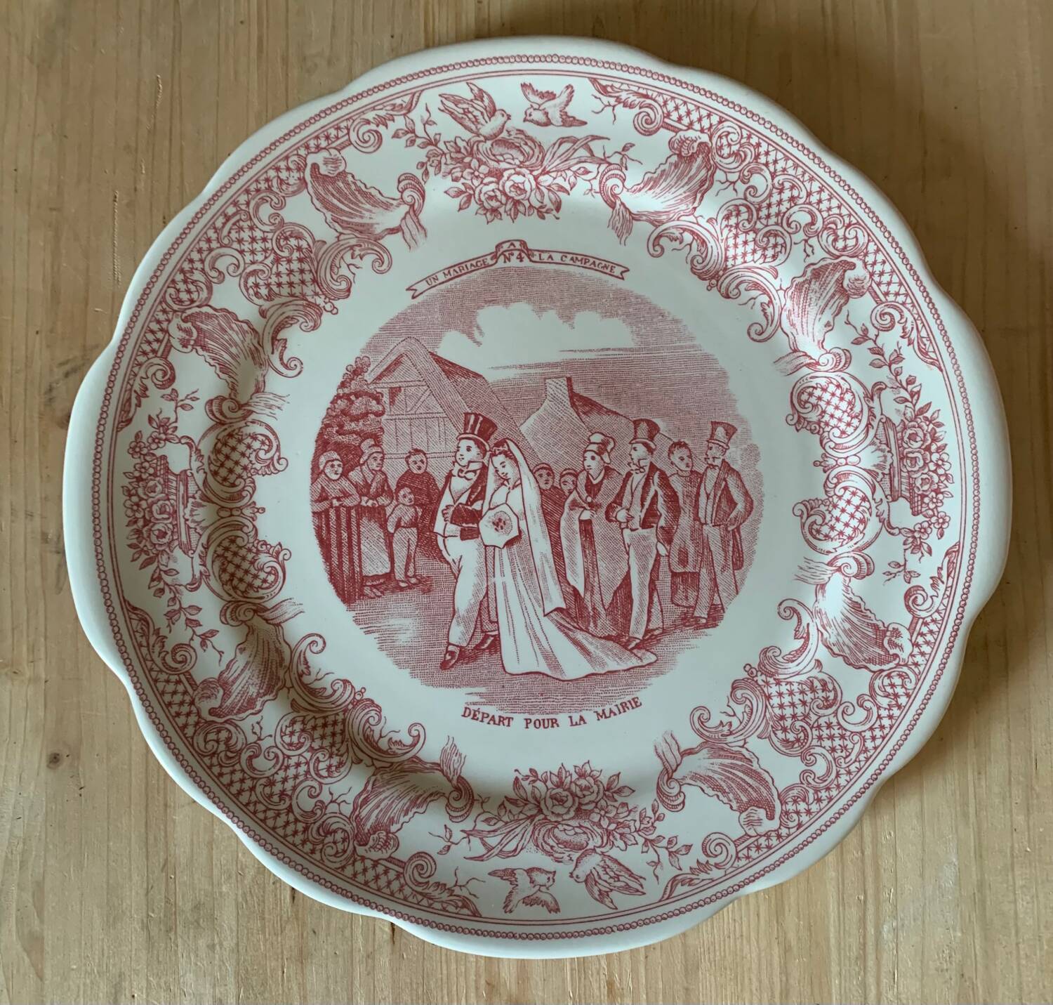 Gien earthenware pie dish