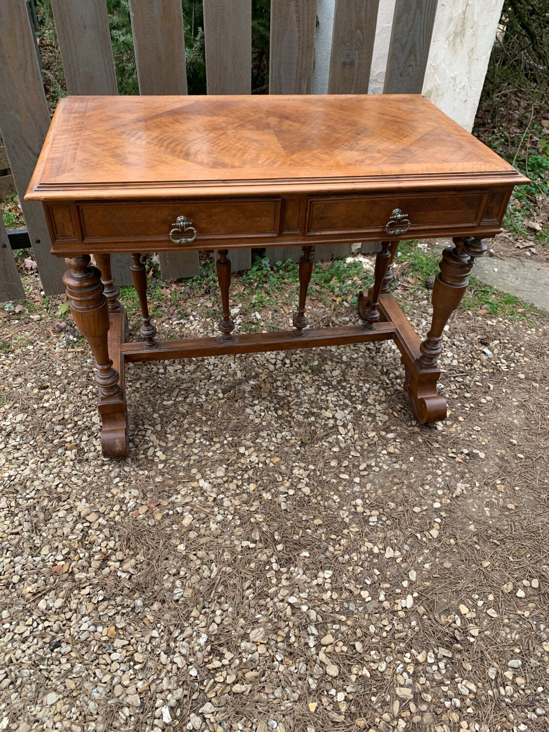 Flat desk henri 2 epoch 19 th