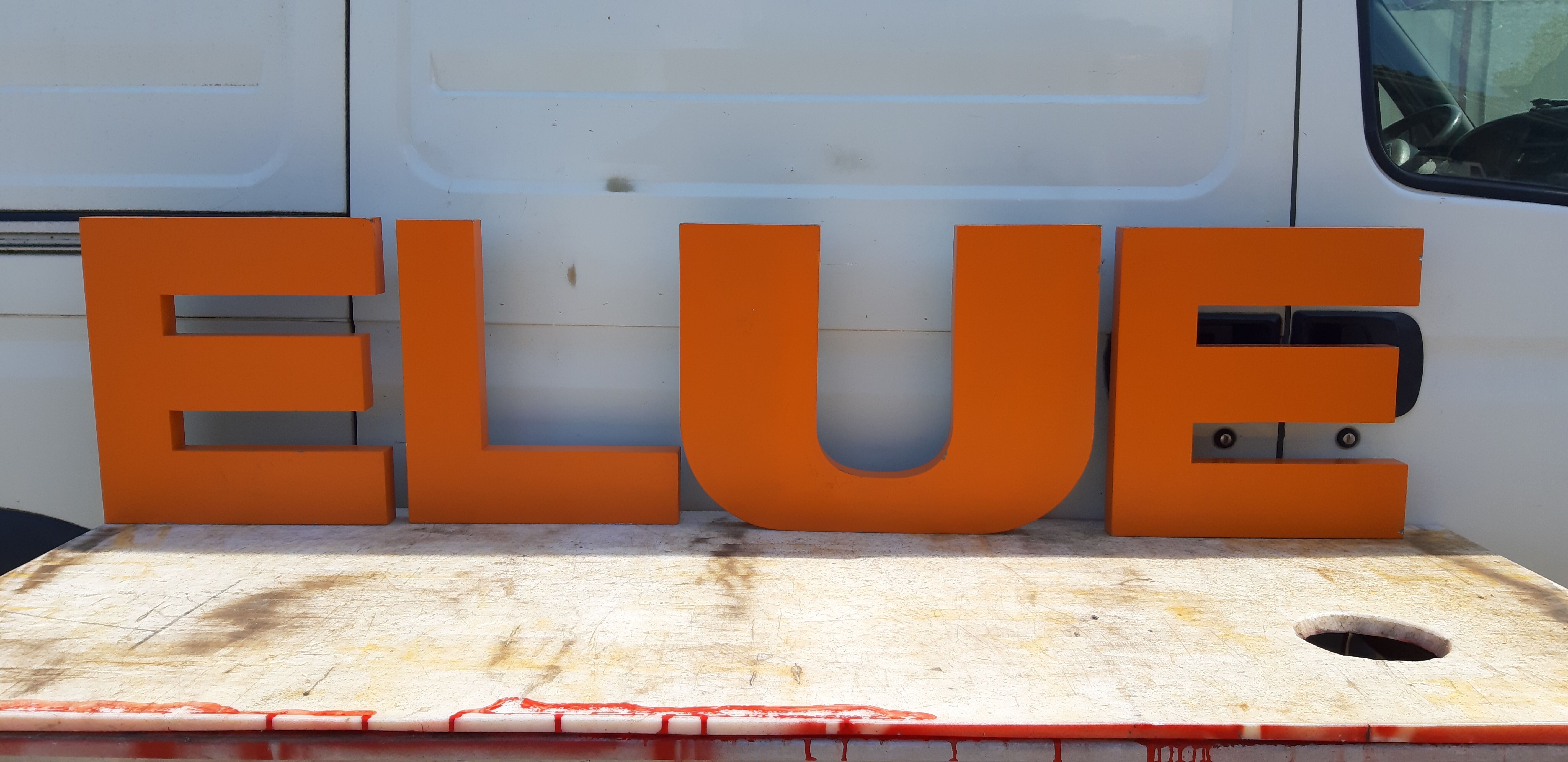 4 lettres industrielles des années 70 en aluminium