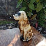 Sculpture chien en plâtre vernis