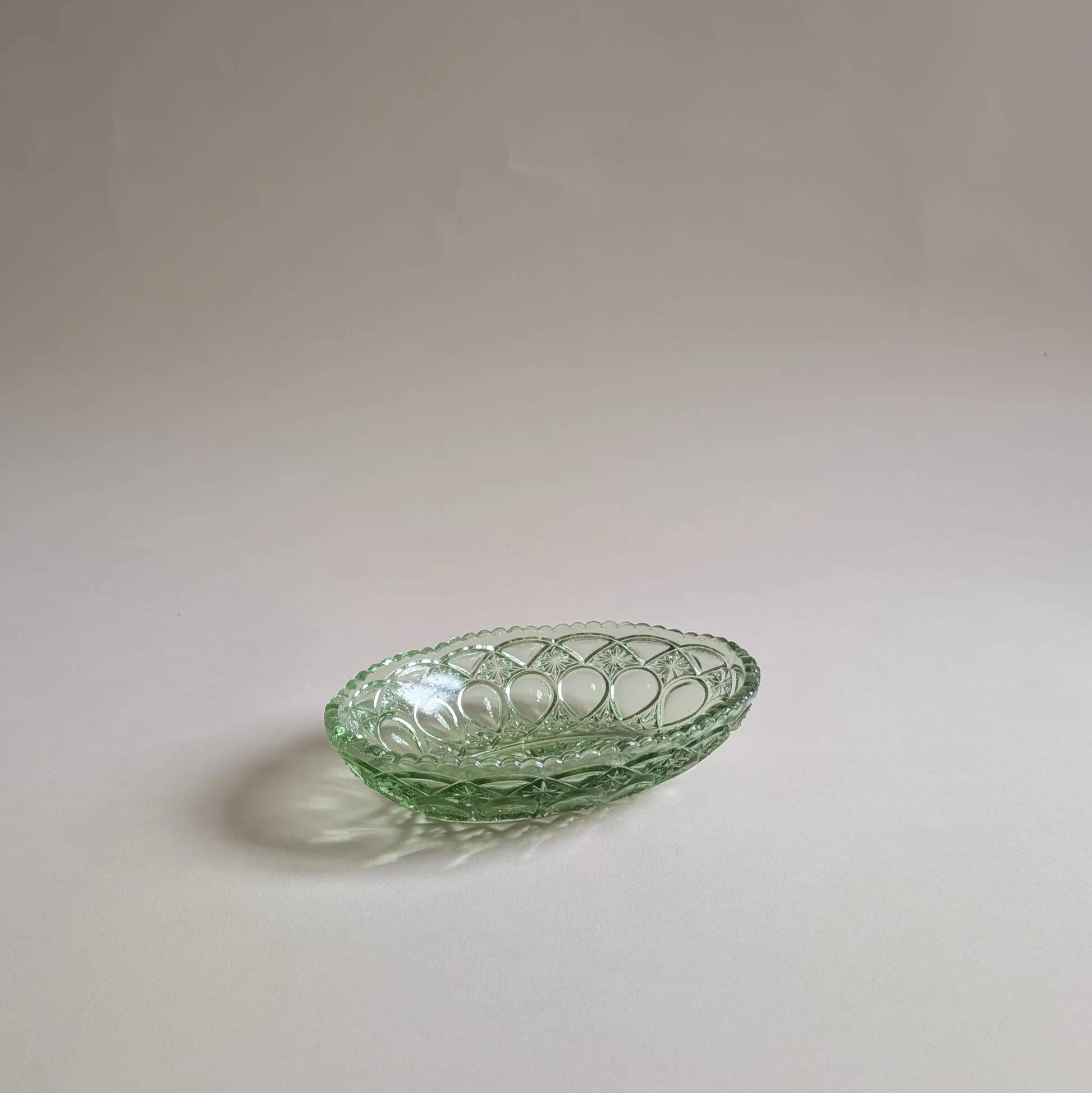 Green glass pocket emptier