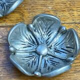 Mini lotus ashtrays in silver-plated metal