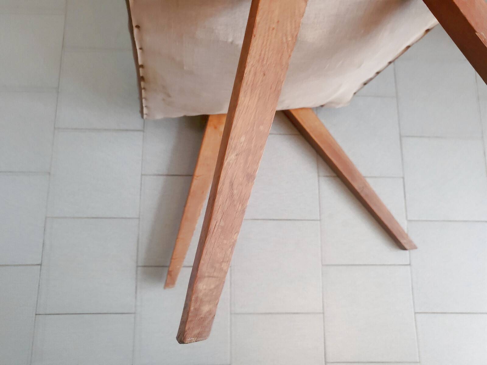 PAIR OF VINTAGE 1950 BRIDGE ARMCHAIRS WITH COMPASS LEGS IN OAK & SIMILAR LEATHER HAV