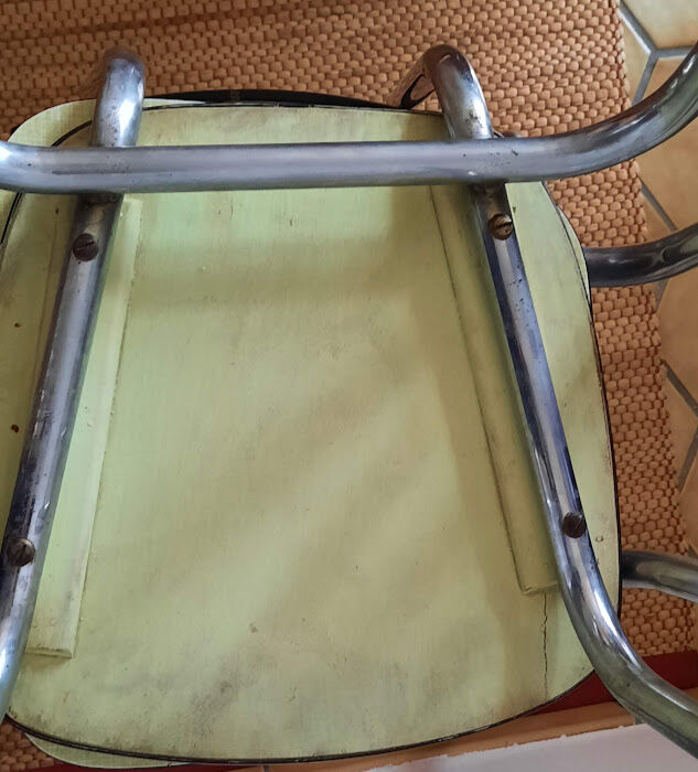 Set of formica chairs