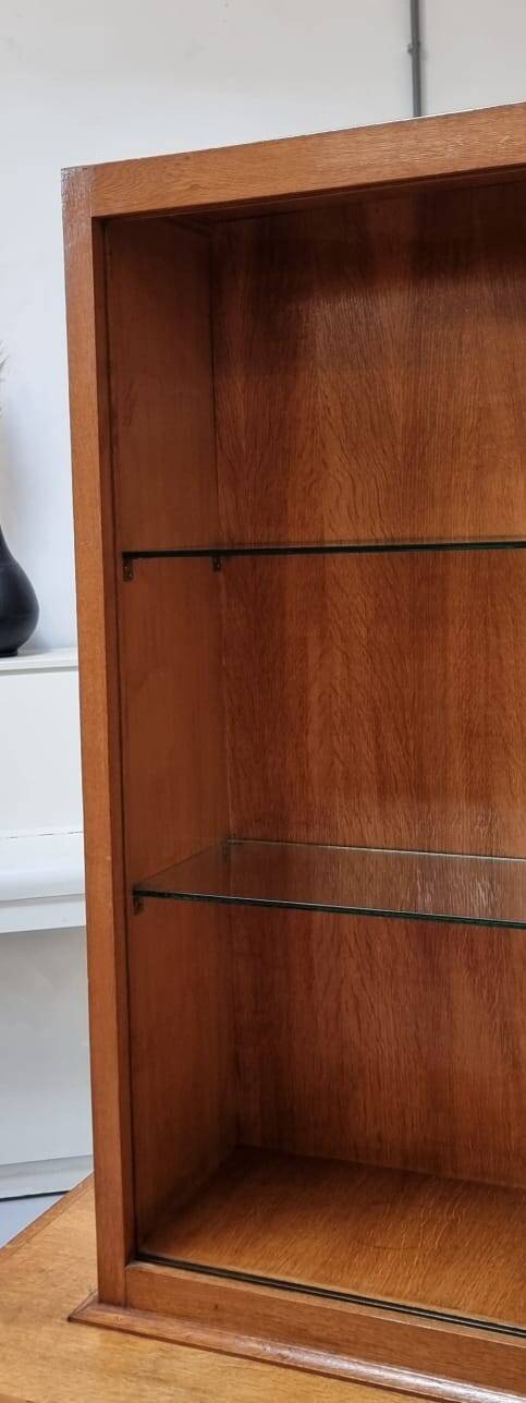 Vitrine du milieu du siècle