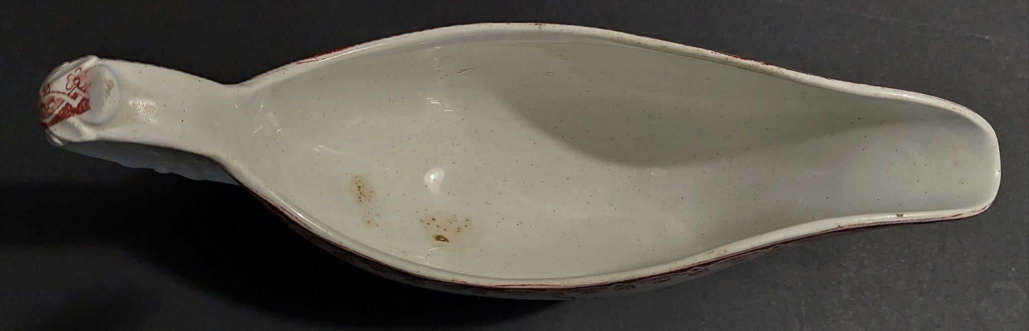 Saucière faïence décor rose marque V en creux XIXème