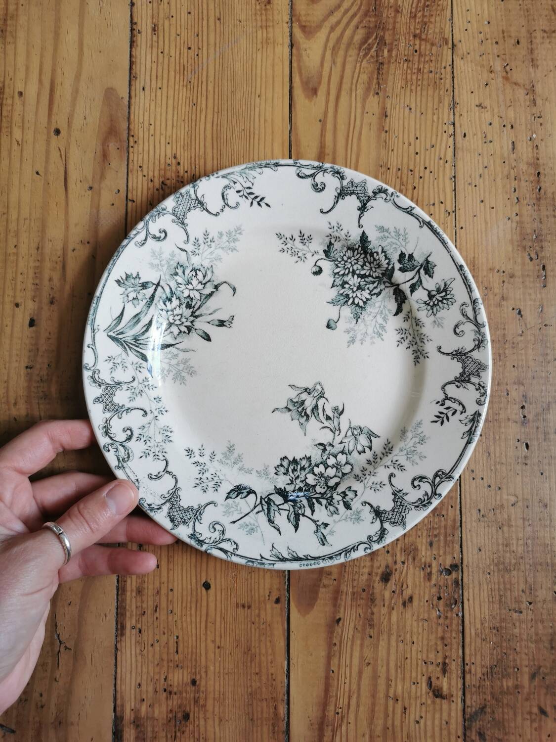 Old HC dessert plates, iron earth