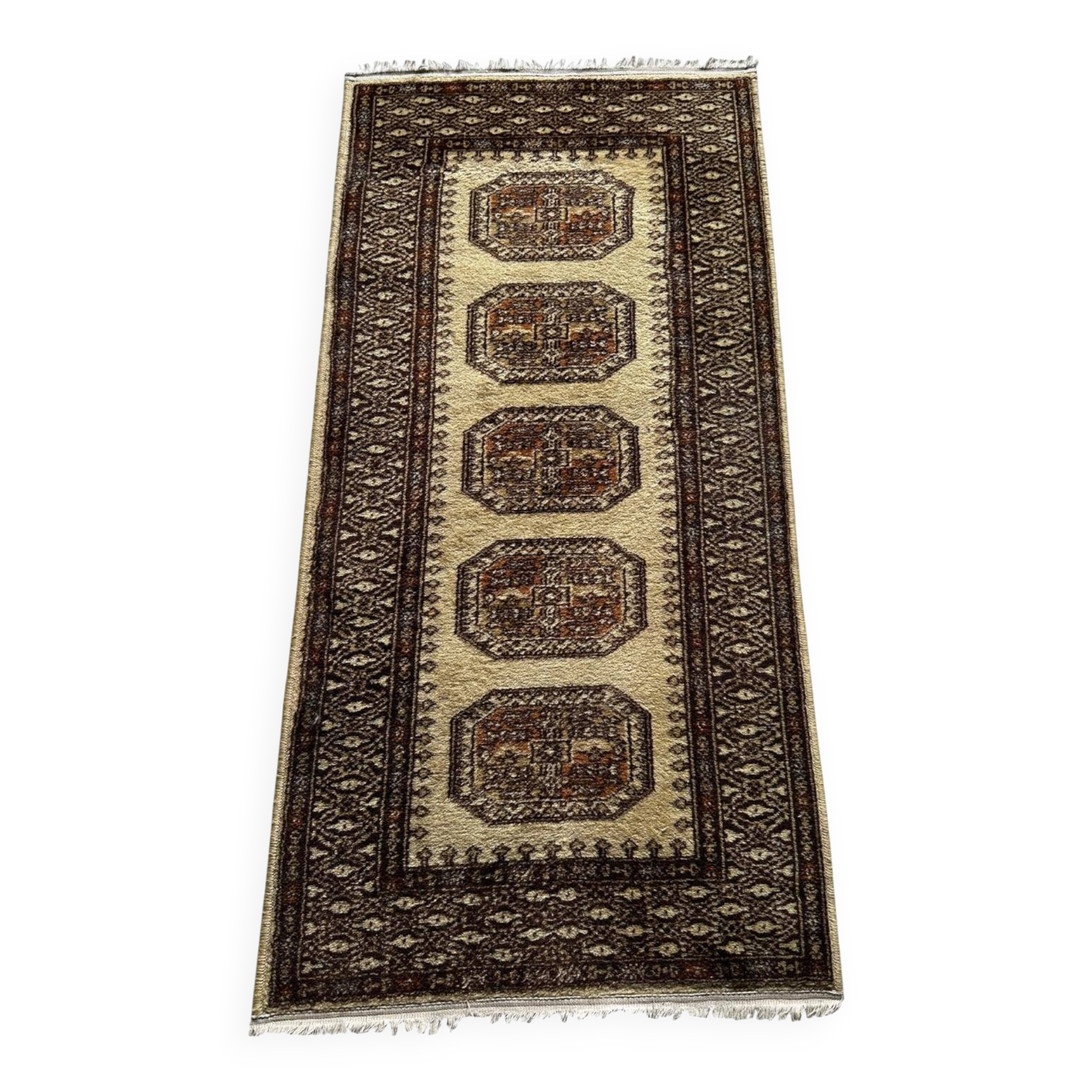 Oriental style rug 135cm x 70cm