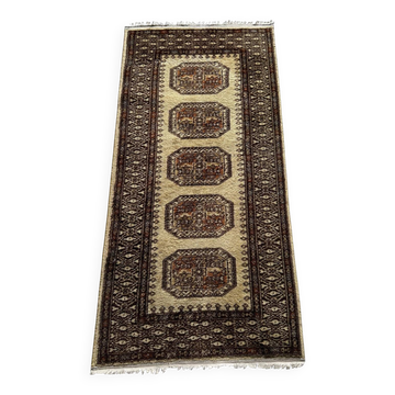 Oriental style rug 135cm x 70cm