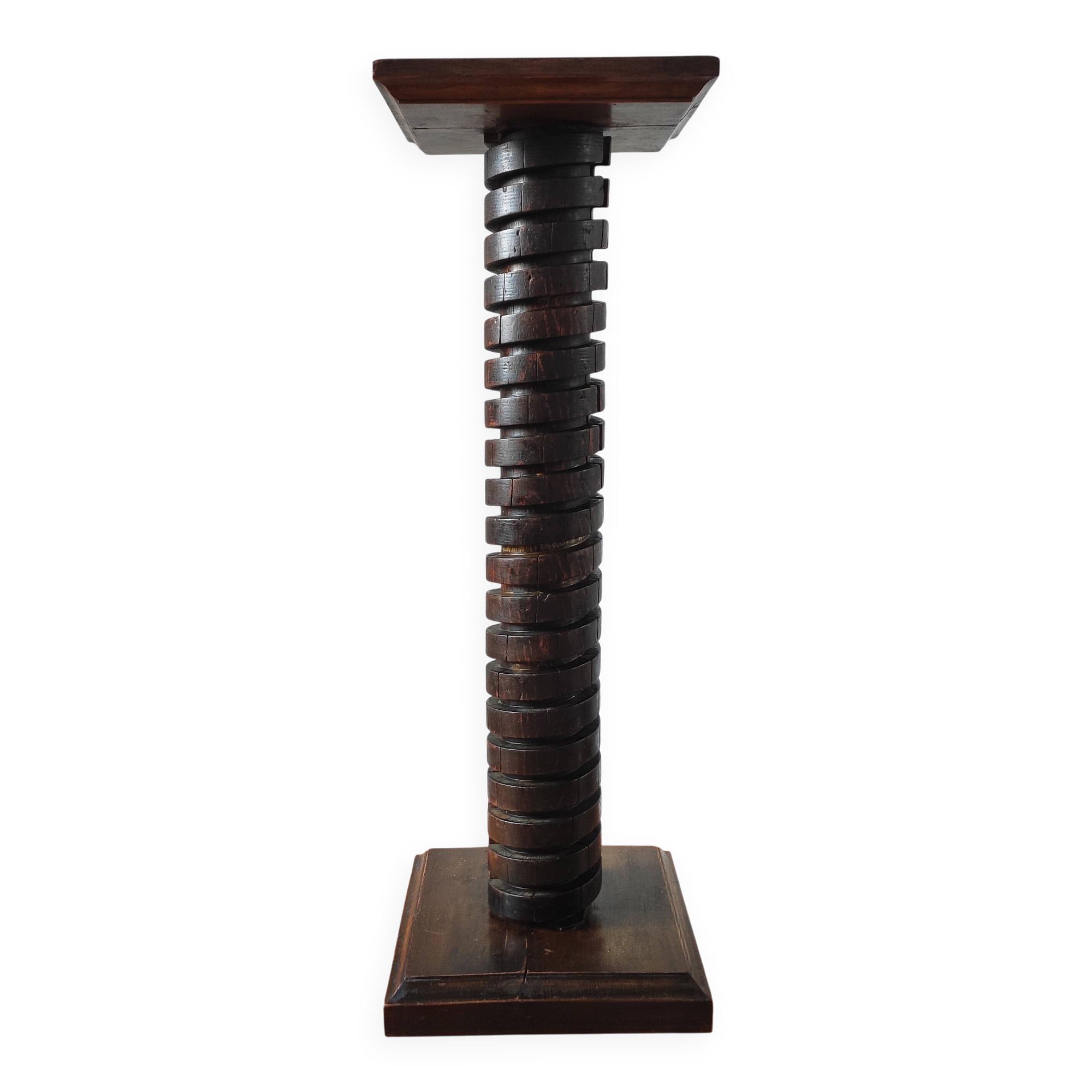 Brutalist column – old Burgundy press screw
