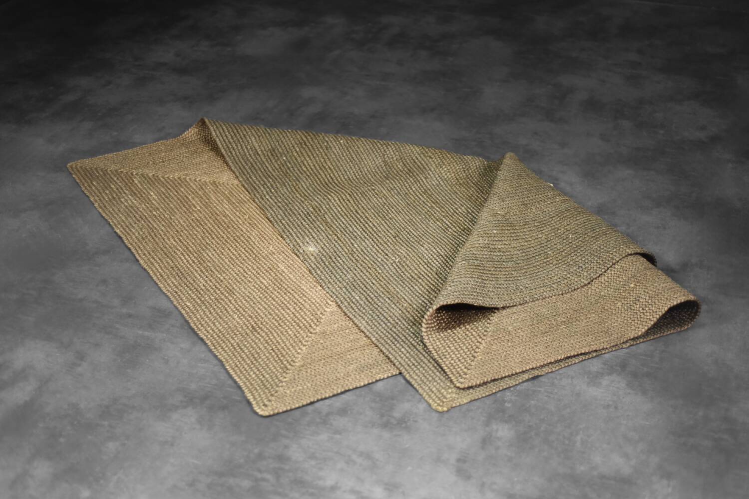 Brown flat-woven jute Indian rug, 1970.