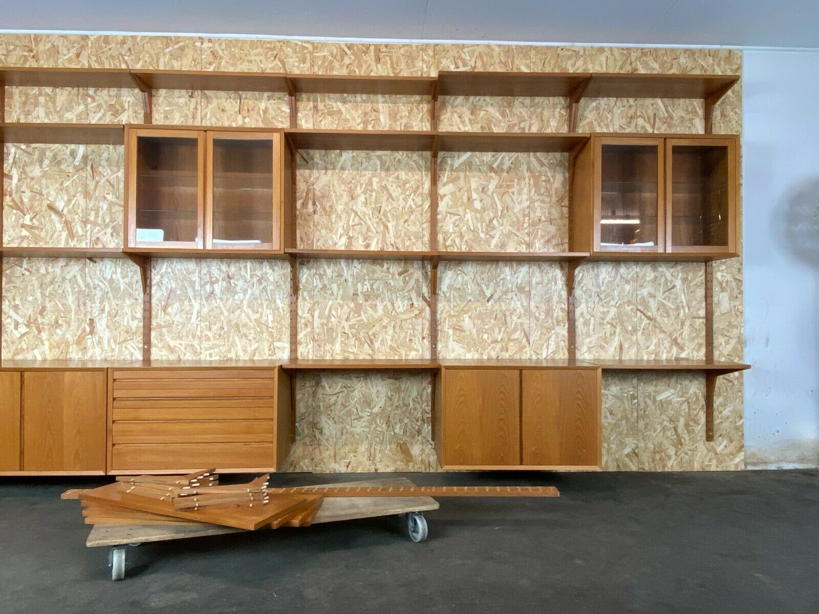 Teak wall shelf by Cado Poul Cadovius 60/70
