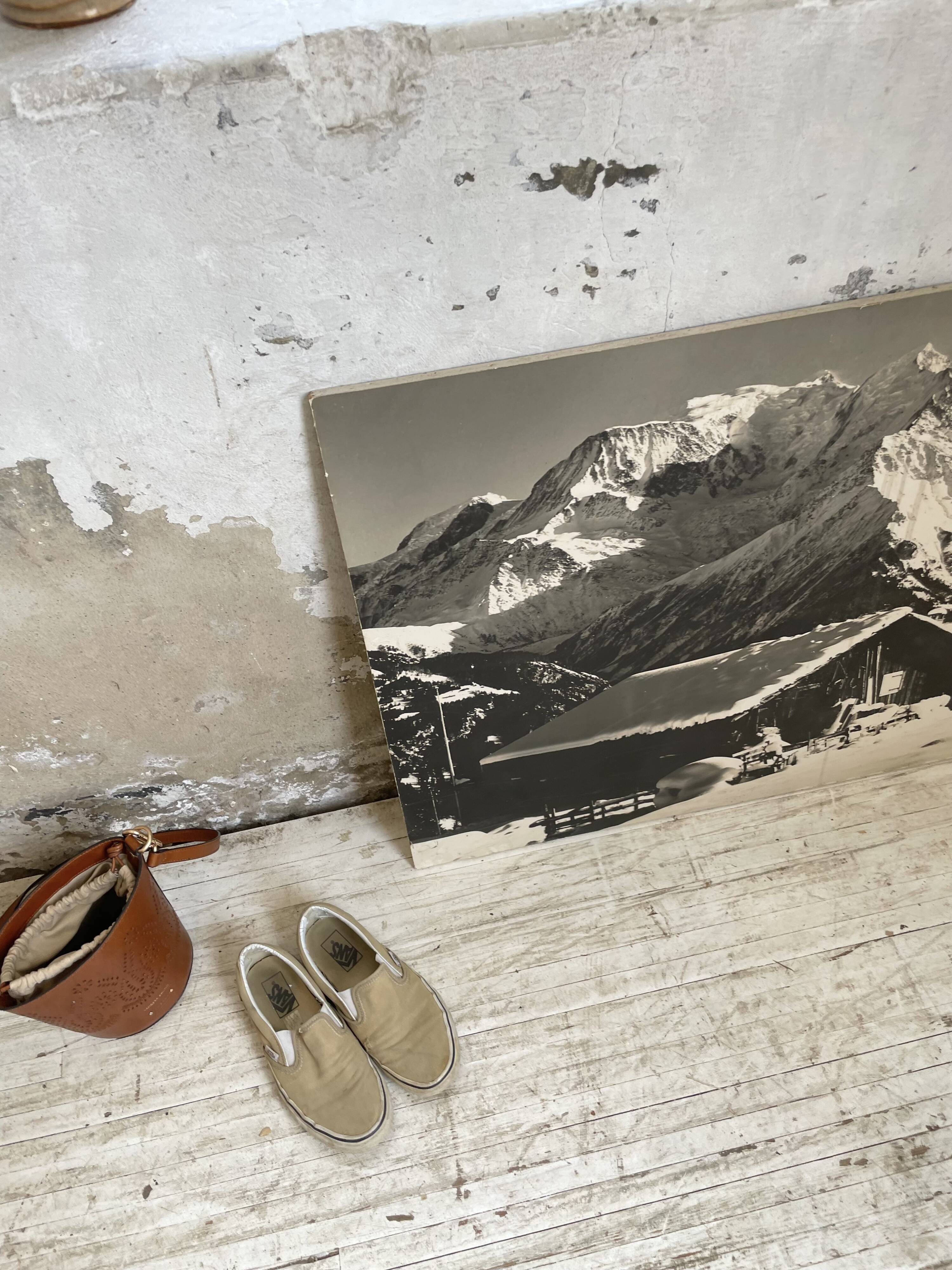 Photo on wood chalet 60s