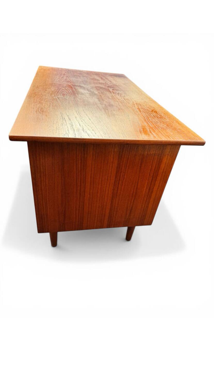 Petit bureau danois – teck – design scandinave – années 1960