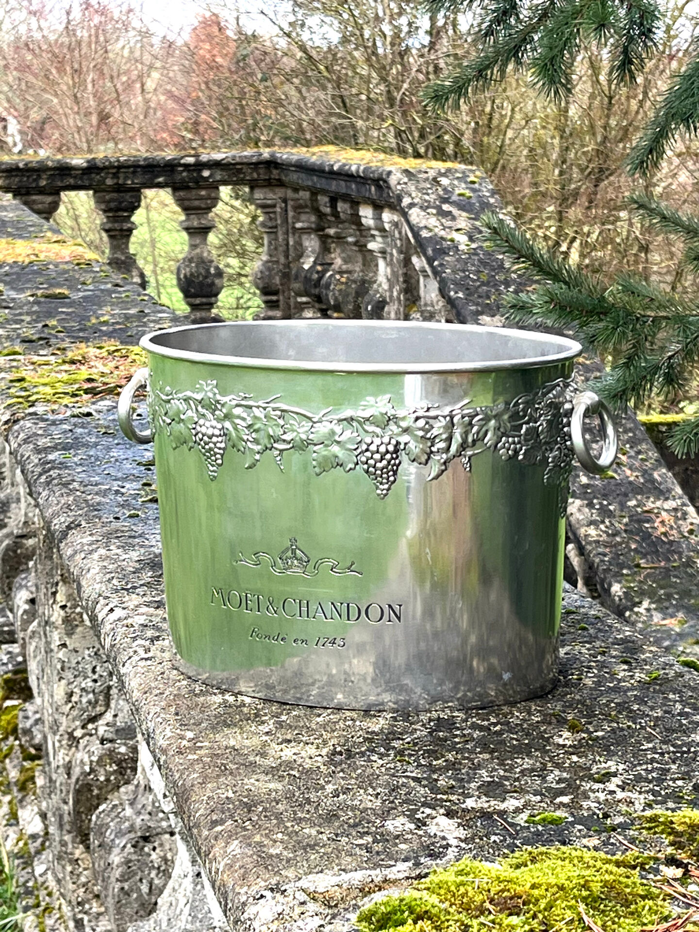 Moet Chandon pewter vasque. Vintage Oval shaped champagne bath