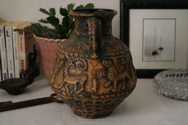 Vase cruche vintage jasba bas reliefs animaux fantastiques
