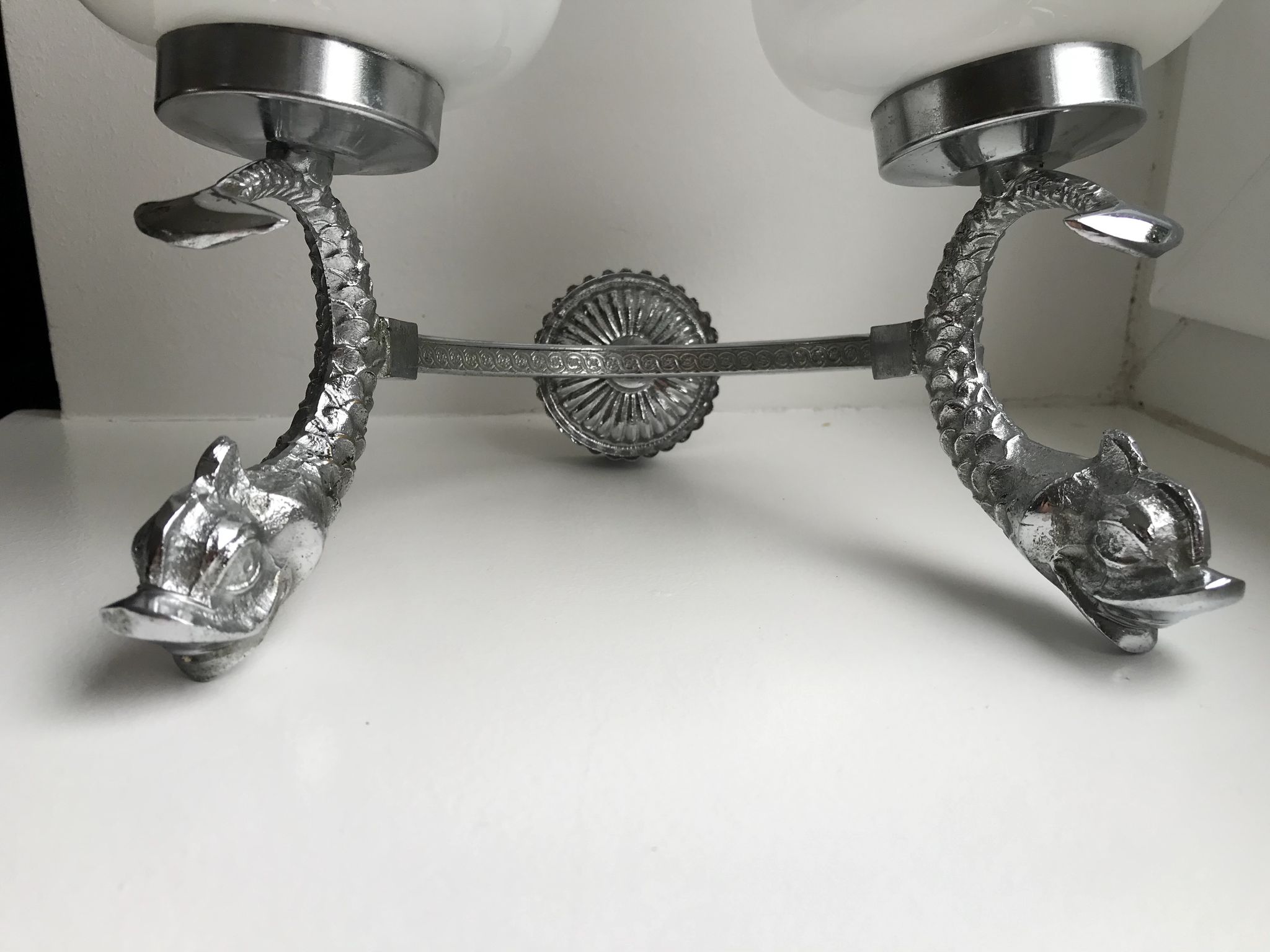 Duo of wall lamps in chrome metal and Opalines Japanese 50s