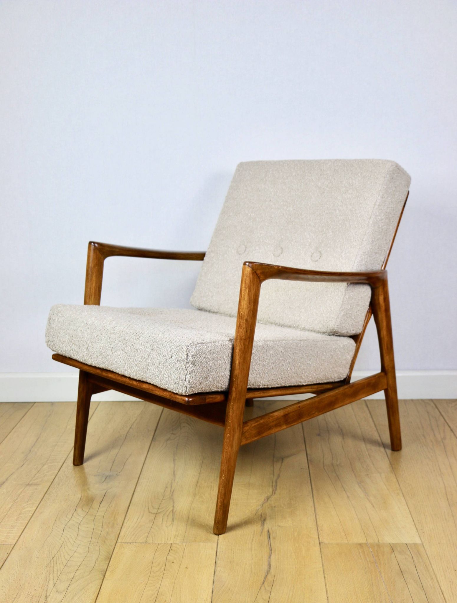 PRL armchair "Stefan" wooden beech vintage beige boucle - darker wood