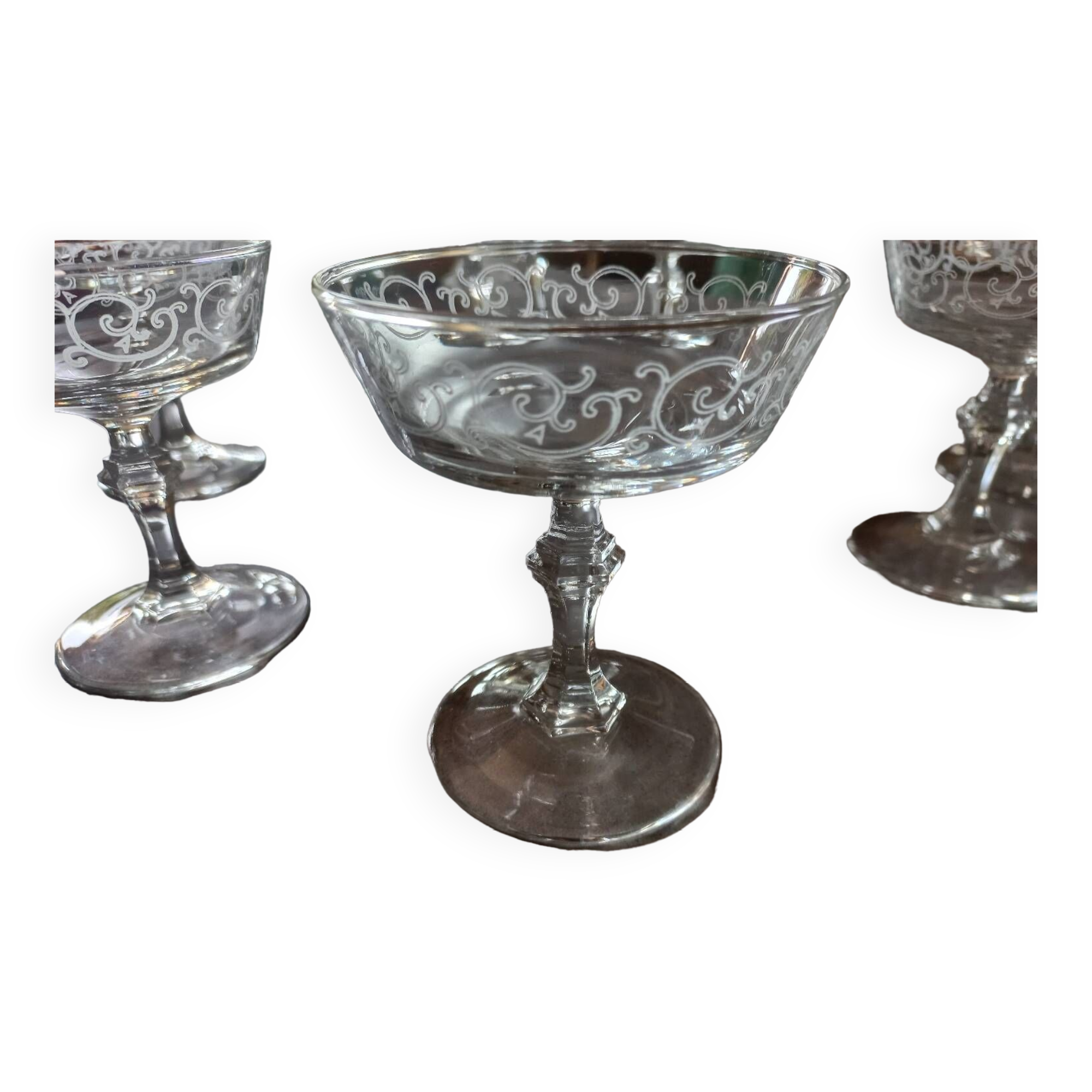 Lot 9 art deco Champagne glasses