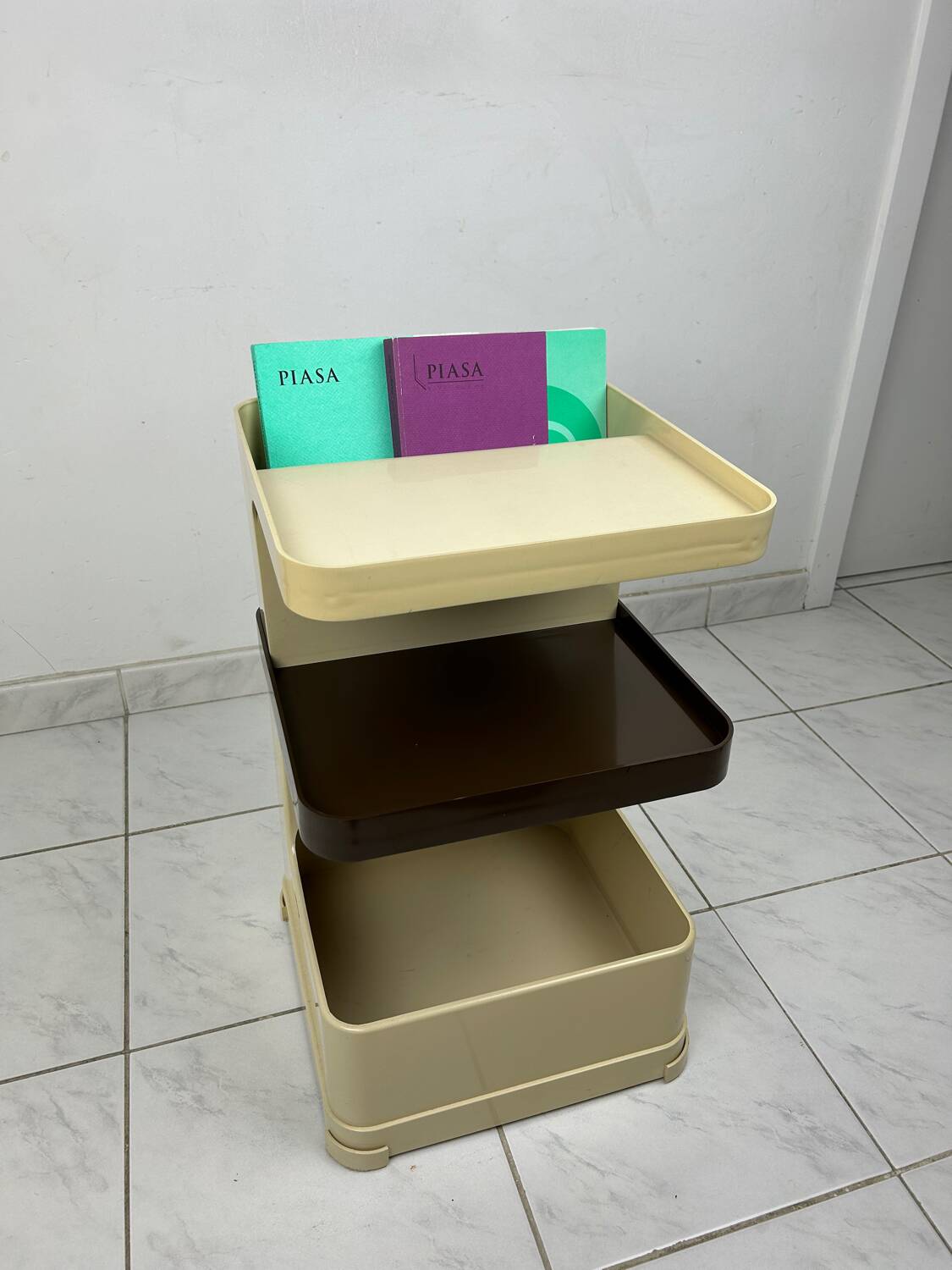 Vintage side table Flair Holland