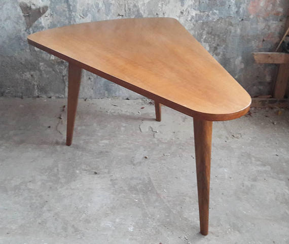 Table low vintage