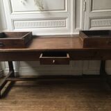 Farm table