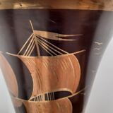 Tulip shaped table lamp