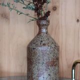Vase en grès moucheté