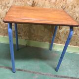 Bureau et chaise d’écolier