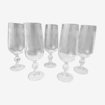 Set of 5 champagne flutes in crystalline engraved decoration and button leg
