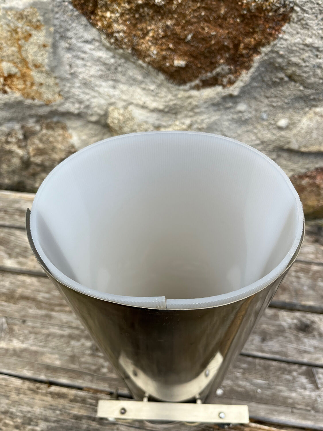 Set of two wall lights