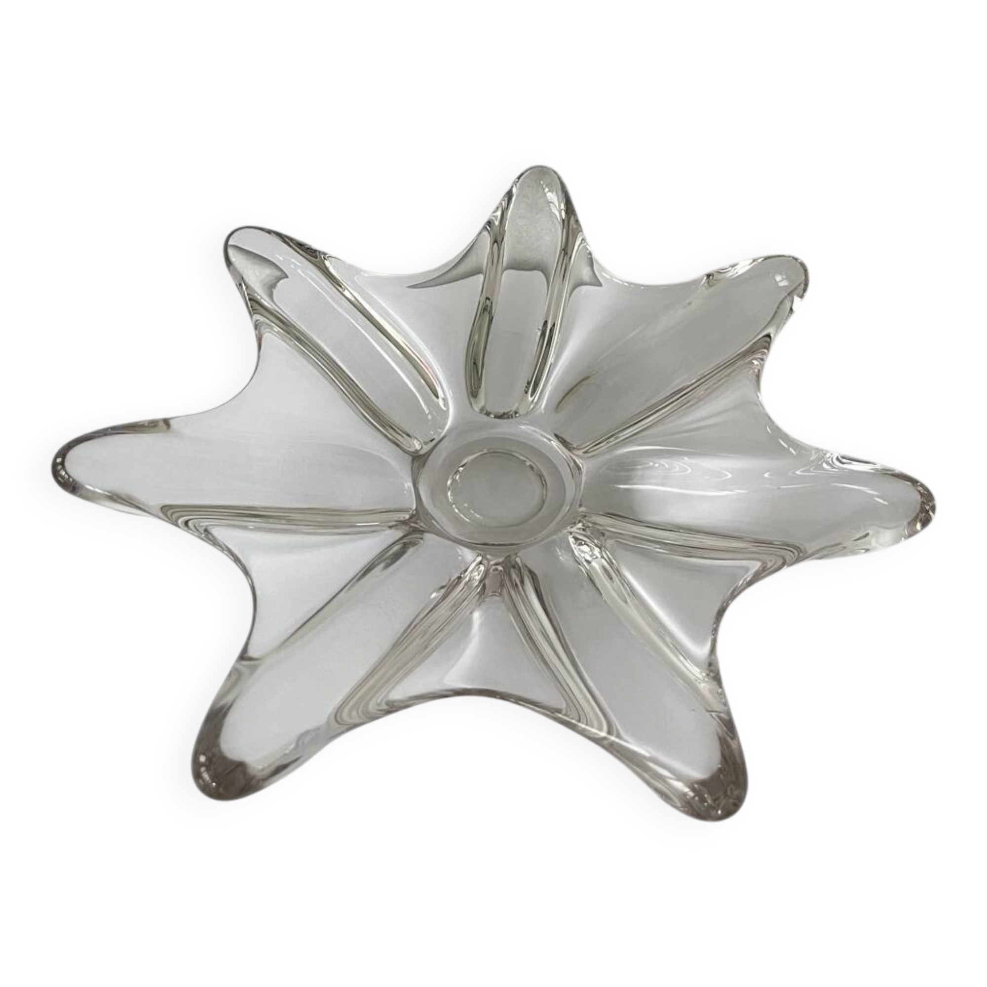 Crystal star or flower shaped empty pocket