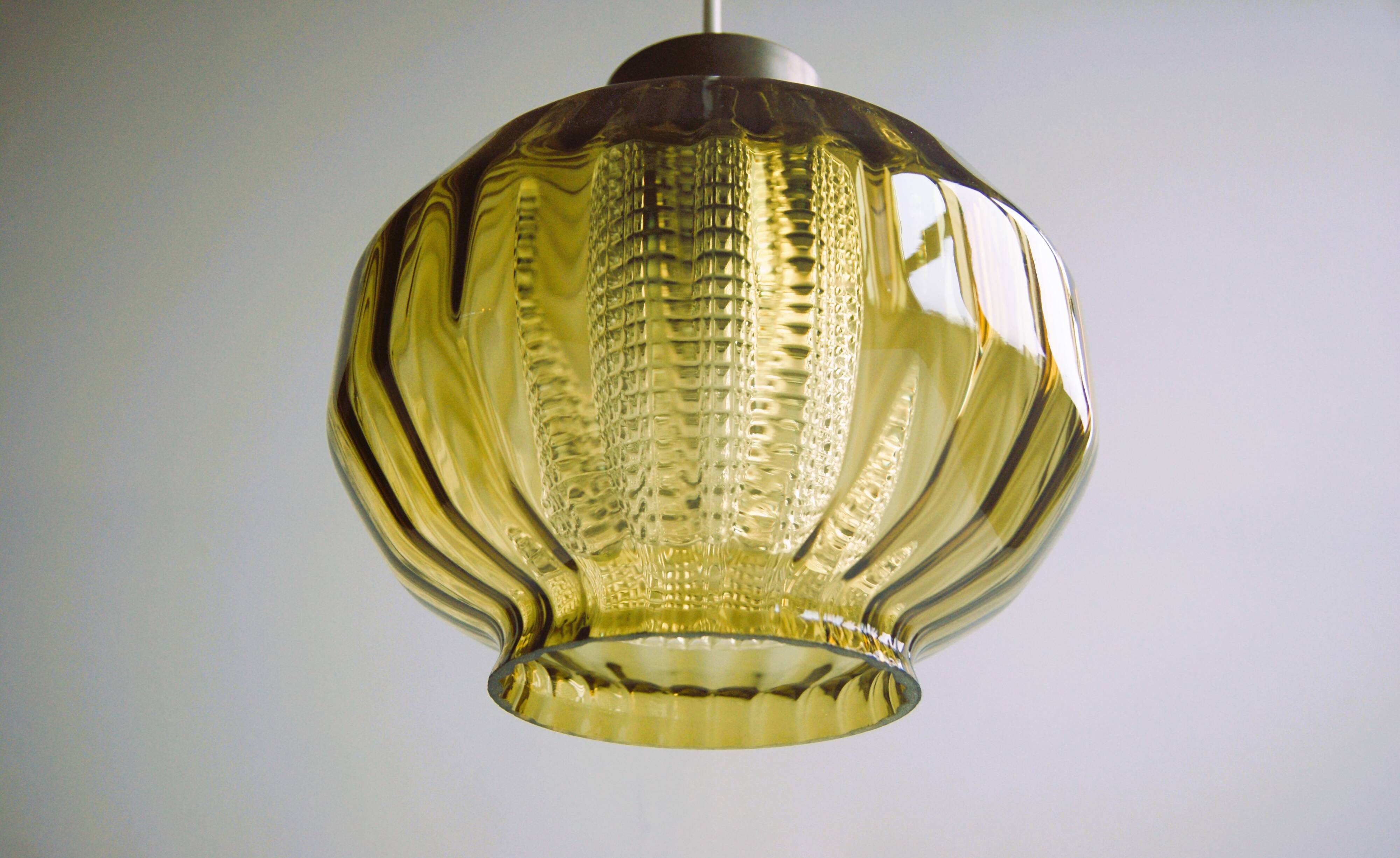 Vintage glass pendant in smoky green crystal with crystal cylinder  - design Carl Fagerlund Sweden