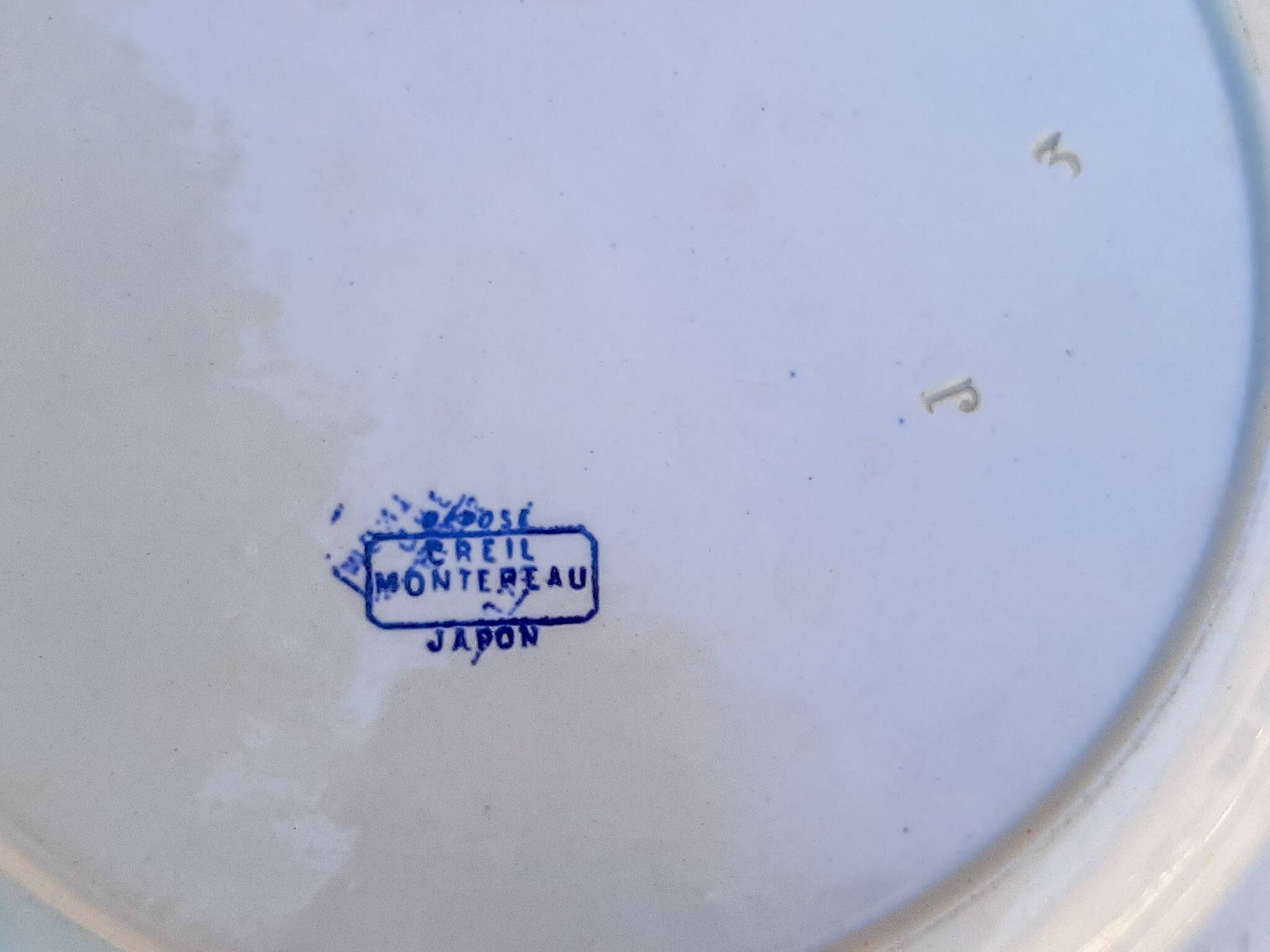 Plat en faïence de Creil et Montereau modèle Japon