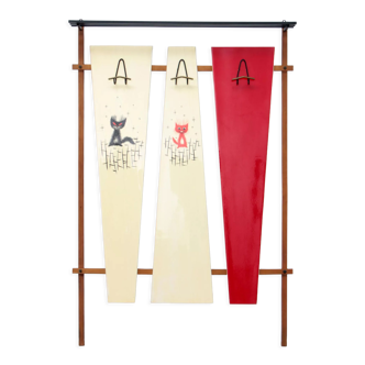 Italian wall coat rack with red cats, cream and hat rack, 1960