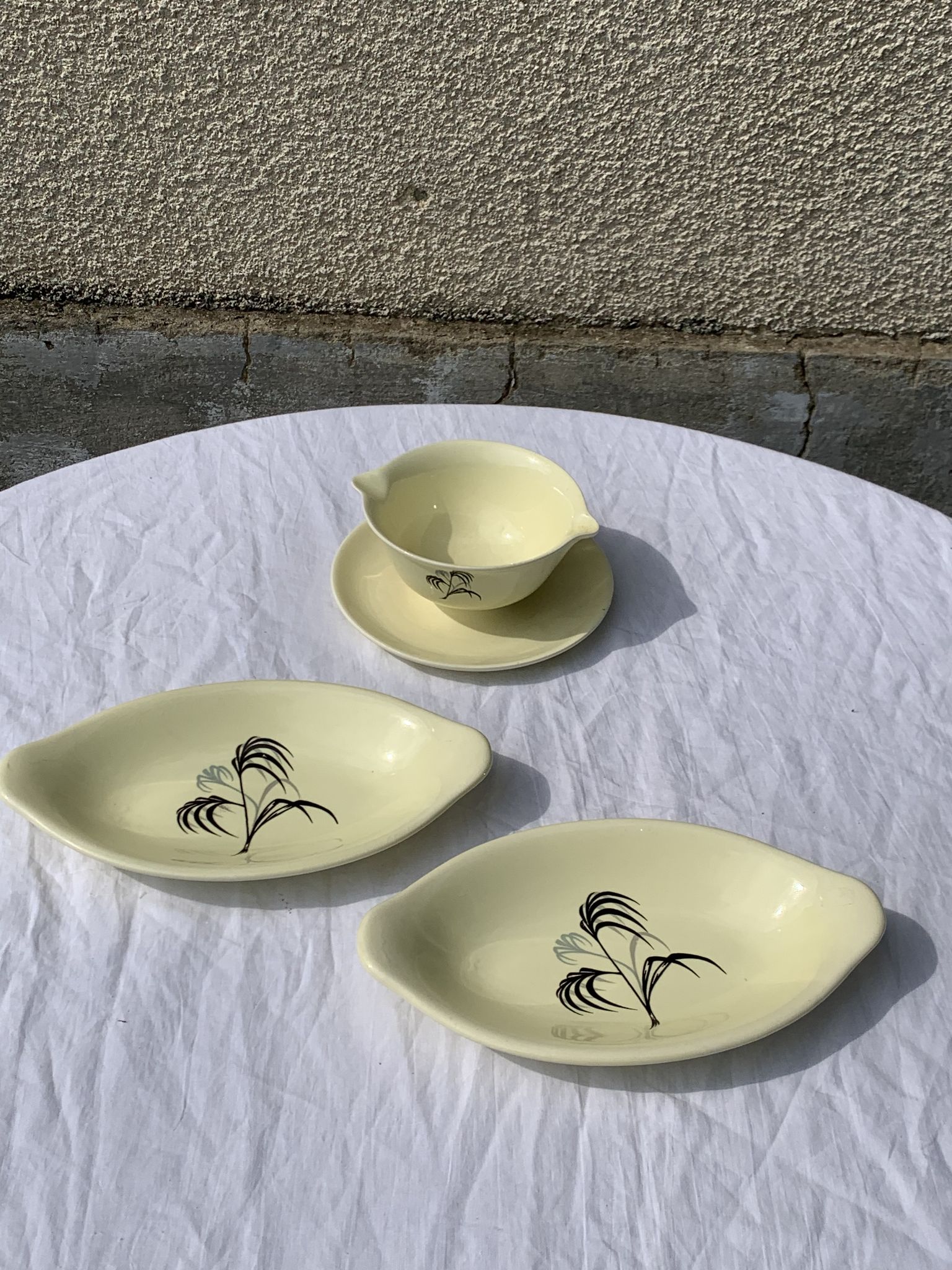 Two serving dishes and a gravy boat model las palmas in fine earthenware salins france vintage