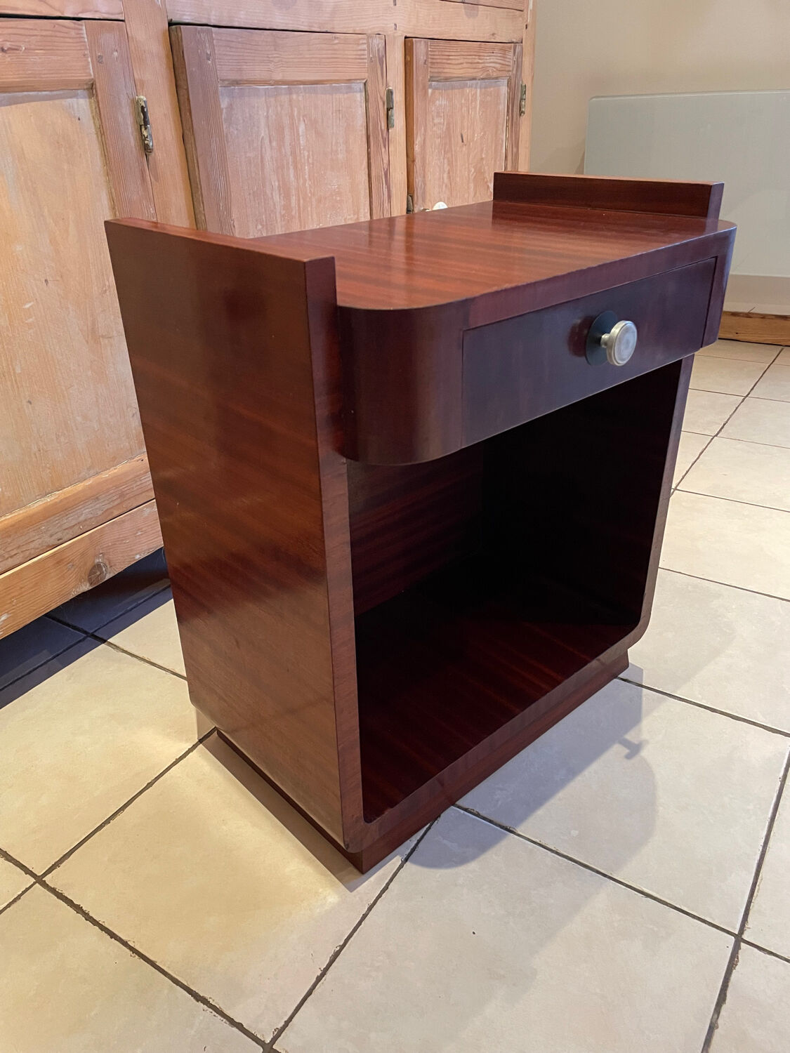 Art deco design end table