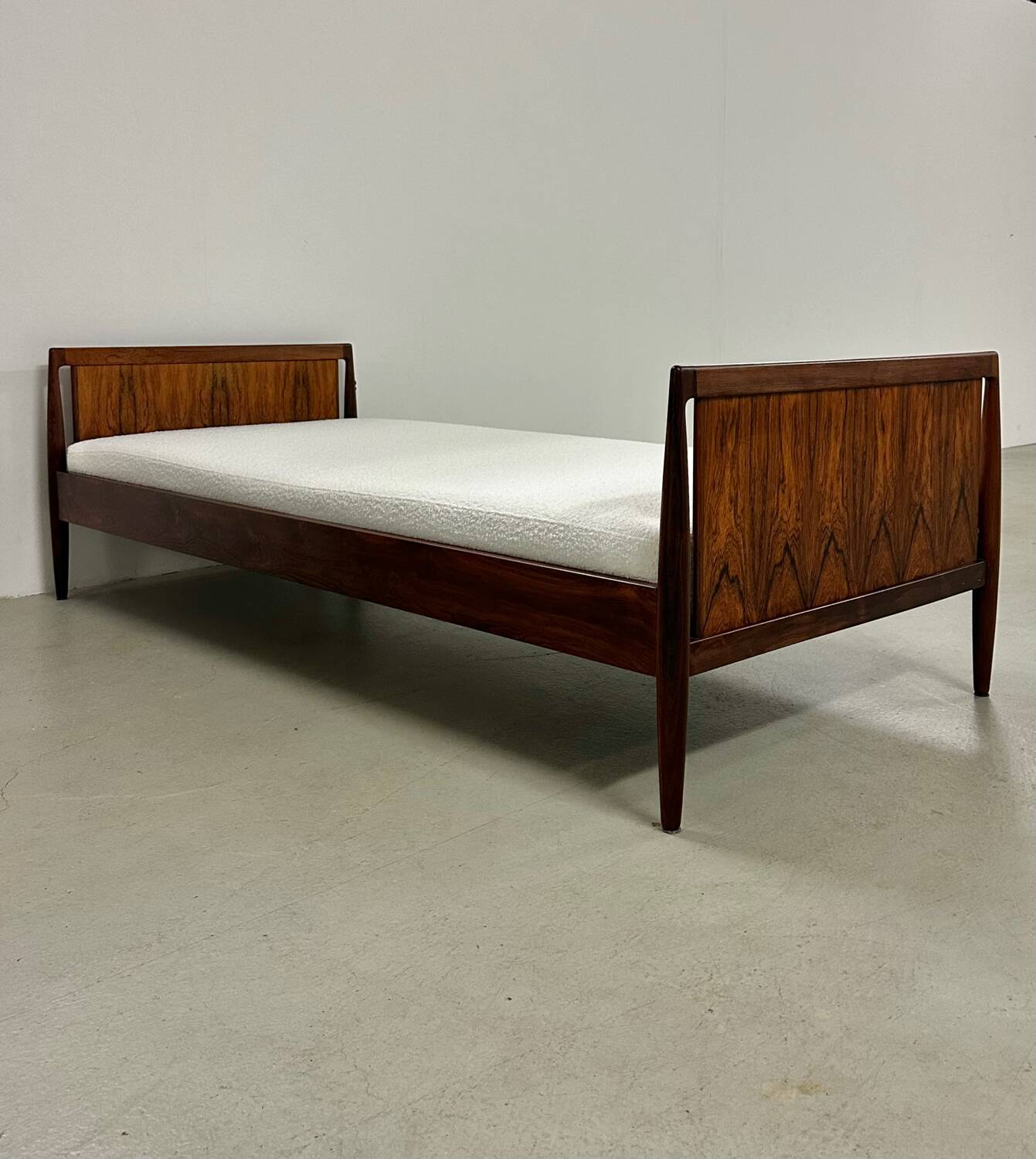 Danish Palisander Bed Daybed in Bouclé 1960s