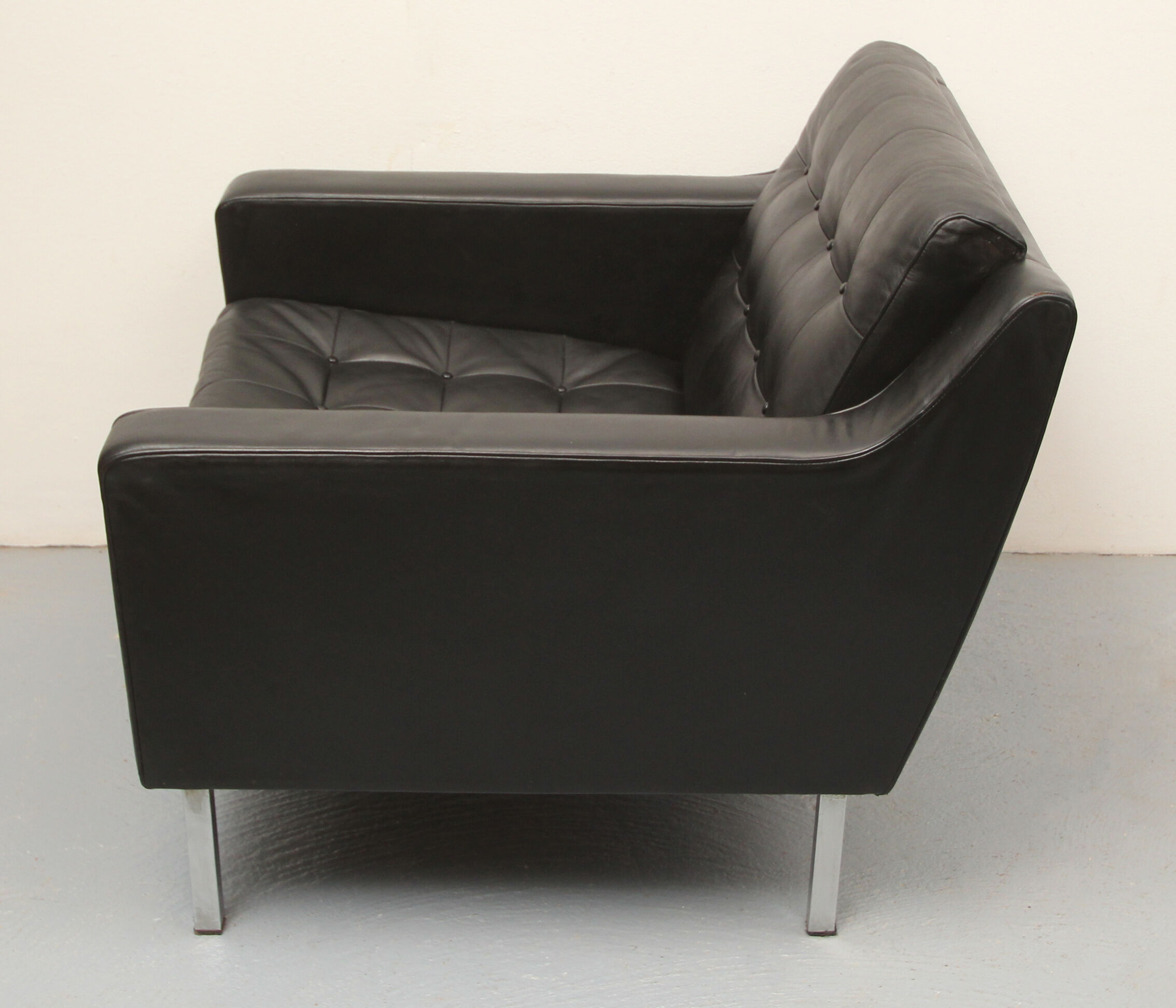 Fauteuil en cuir des années 1960 noir
