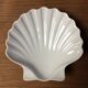 Three cups scallops in porcelain